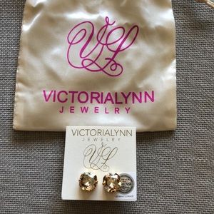 New Victoria Lynn earrings/golden shadow